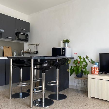 Les Lilas Hyeres Exterior photo